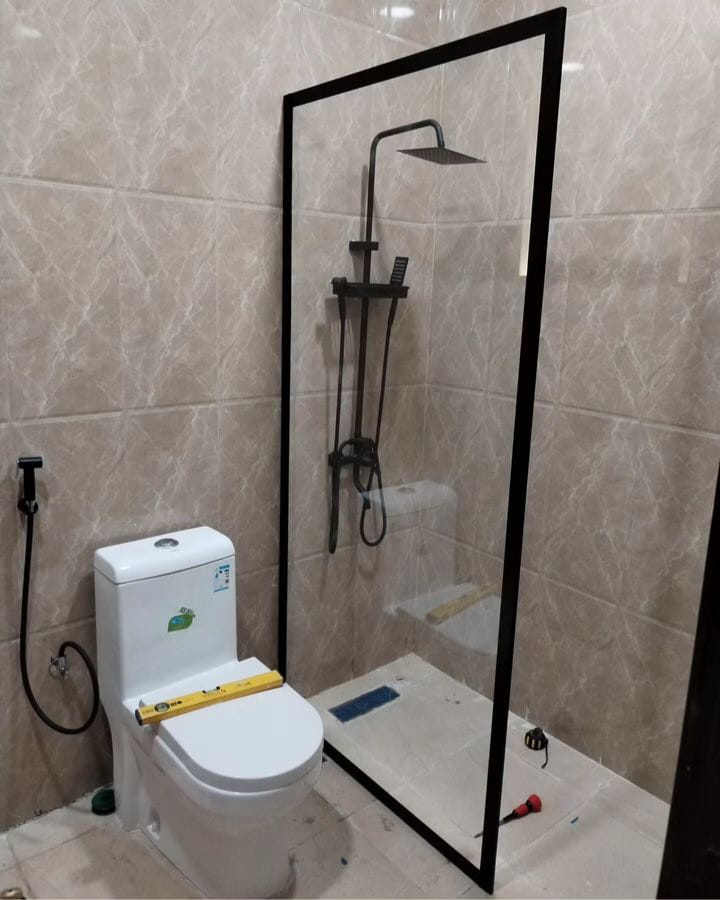 زجاج سكريت وكلادينج في الدمام